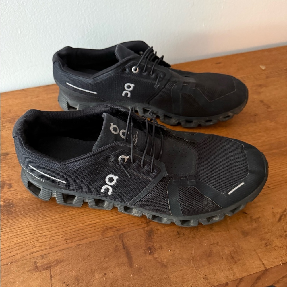 On Running Cloud 6 Waterproof Men's Black Athletic Shoes